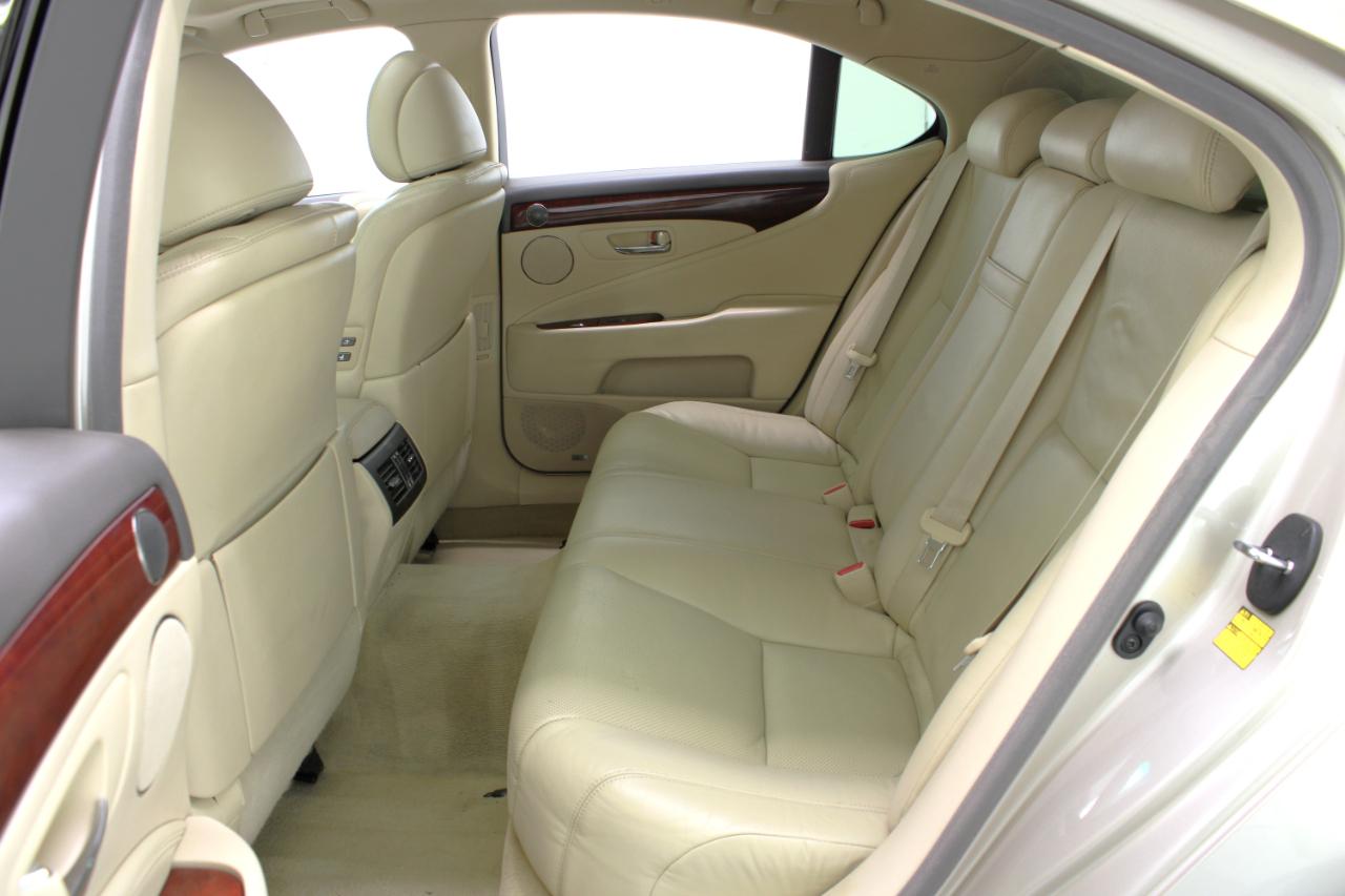 Lexus LS 460 4dr Sdn RWD 2012