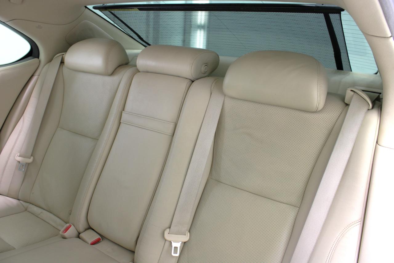Lexus LS 460 4dr Sdn RWD 2012