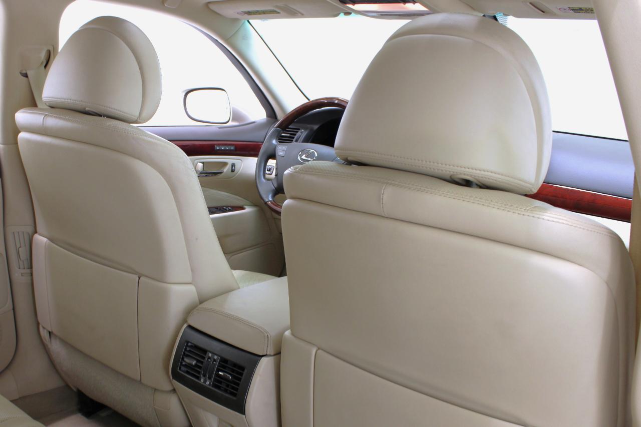 Lexus LS 460 4dr Sdn RWD 2012
