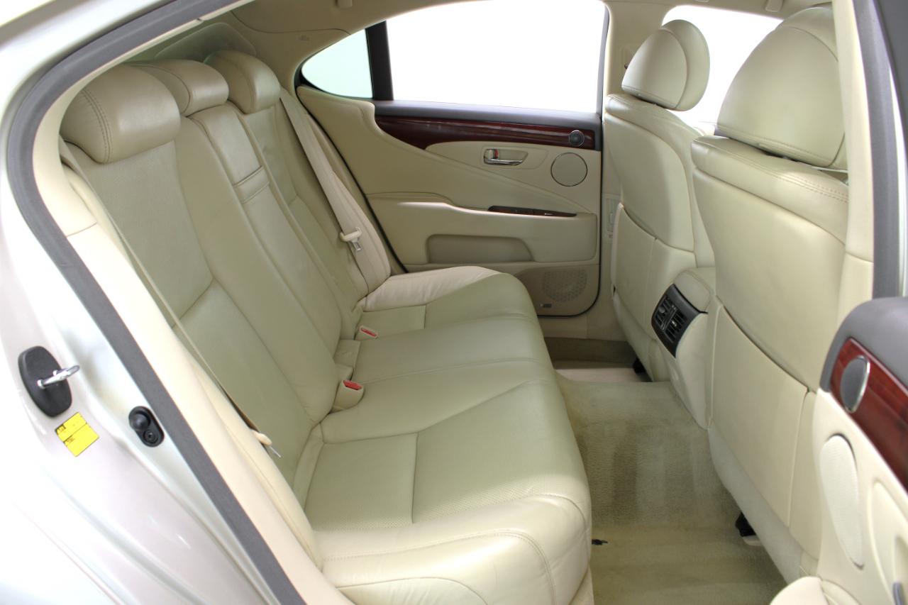 Lexus LS 460 4dr Sdn RWD 2012