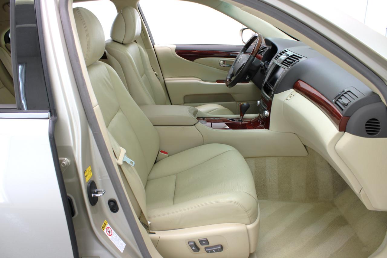 Lexus LS 460 4dr Sdn RWD 2012