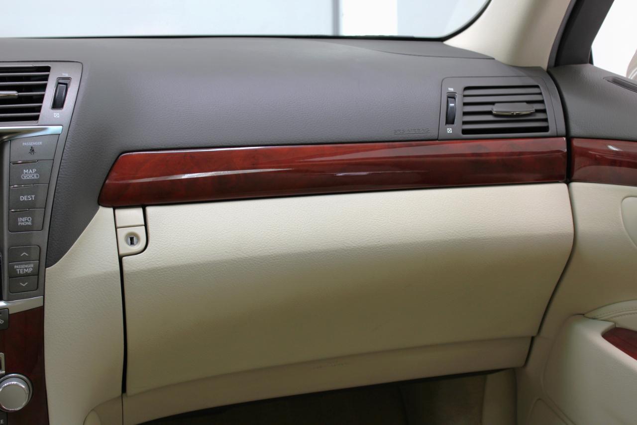 Lexus LS 460 4dr Sdn RWD 2012