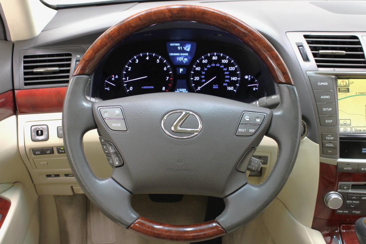 Lexus LS 460 4dr Sdn RWD 2012