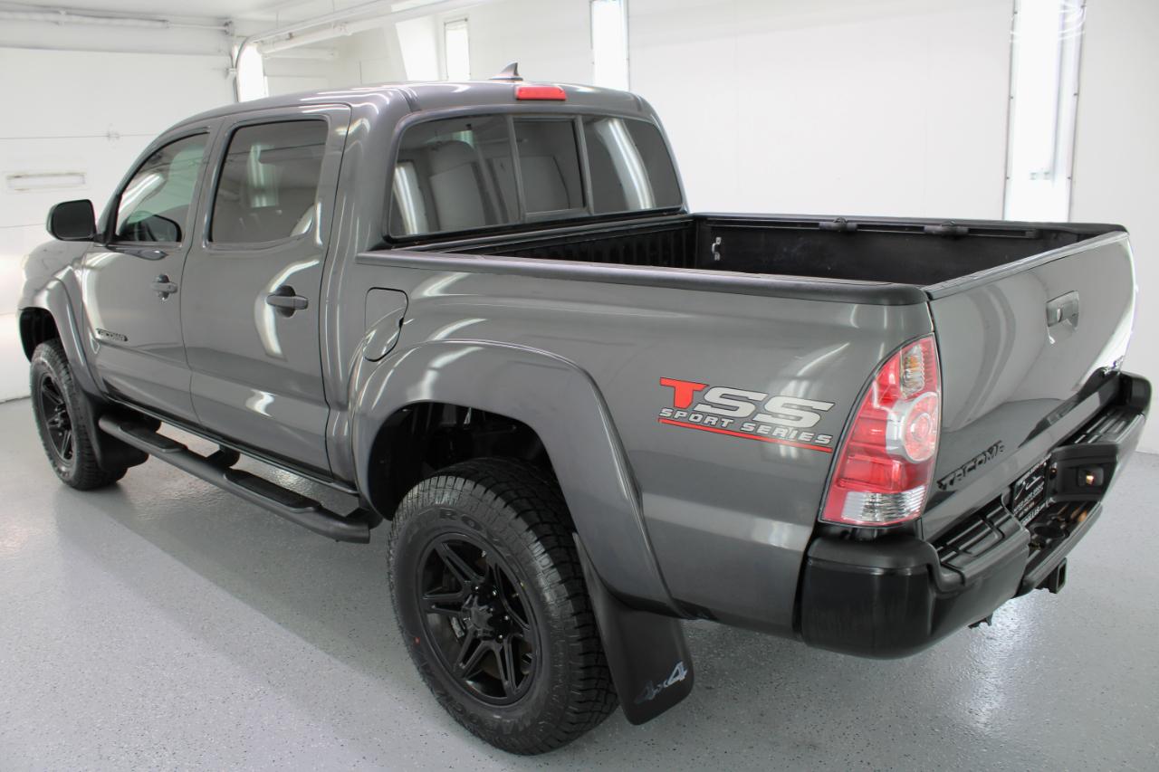 Toyota Tacoma 4WD Double Cab V6 MT (Natl) 2014