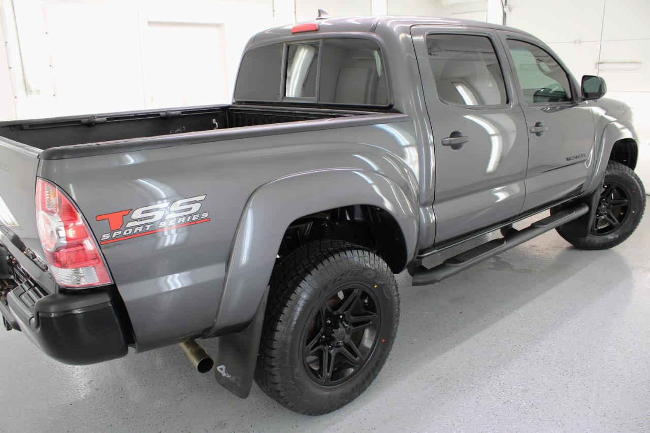 Toyota Tacoma 4WD Double Cab V6 MT (Natl) 2014