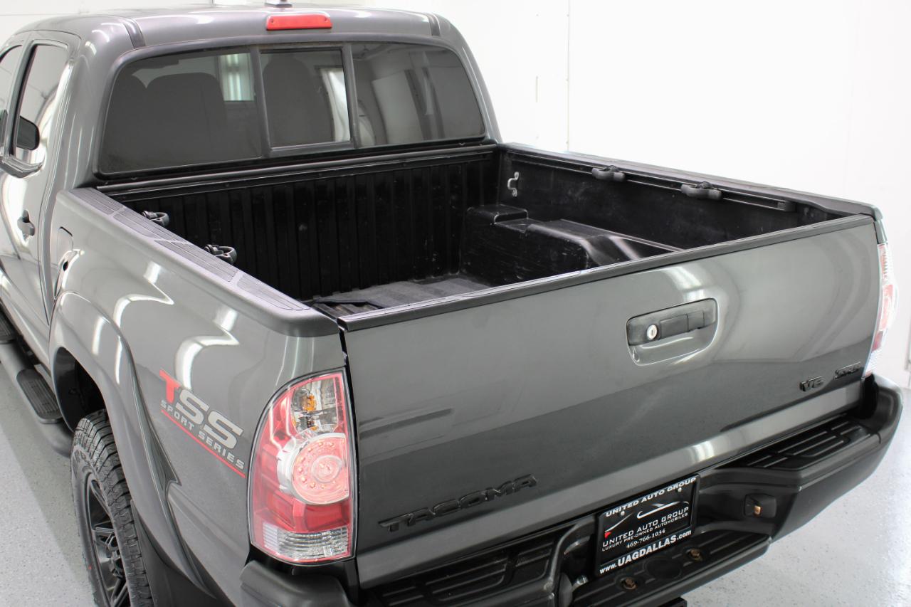 Toyota Tacoma 4WD Double Cab V6 MT (Natl) 2014