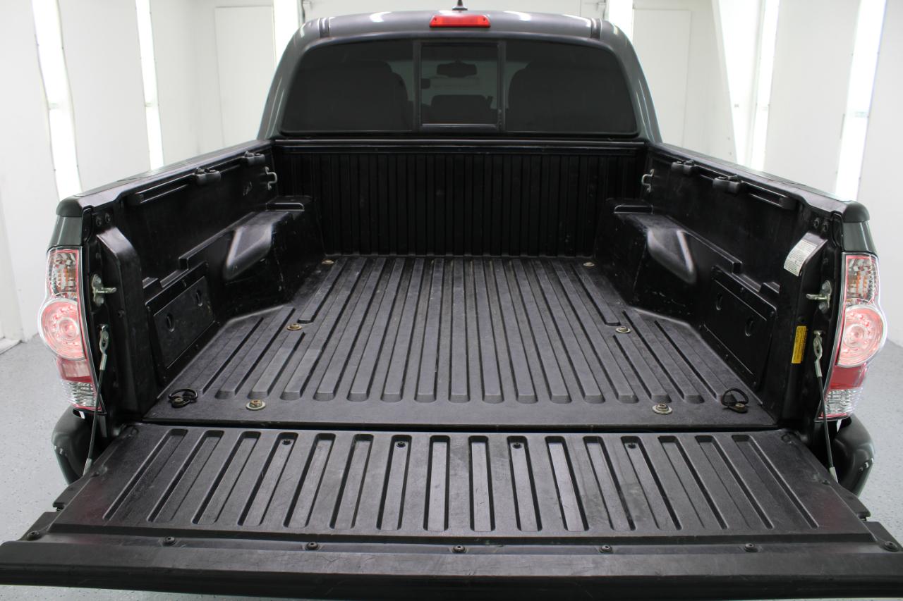 Toyota Tacoma 4WD Double Cab V6 MT (Natl) 2014