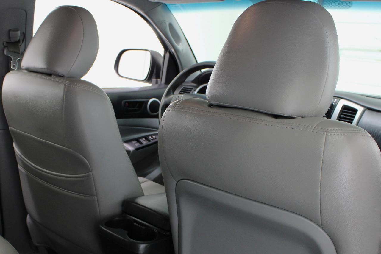 Toyota Tacoma 4WD Double Cab V6 MT (Natl) 2014