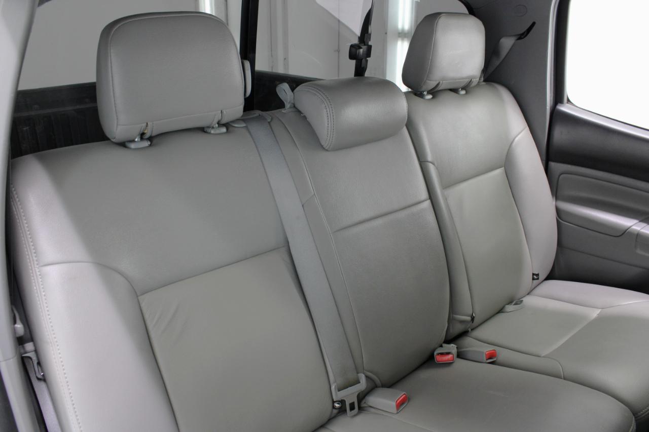 Toyota Tacoma 4WD Double Cab V6 MT (Natl) 2014