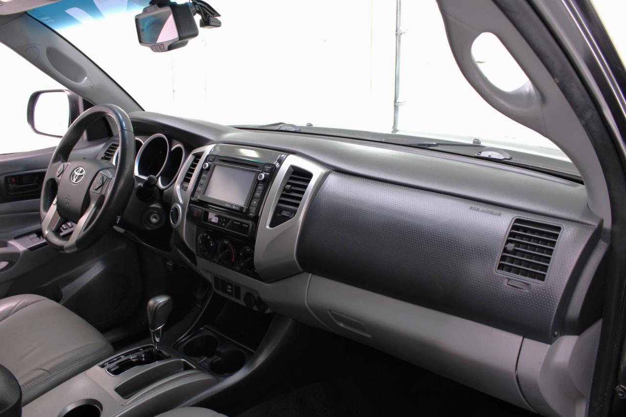 Toyota Tacoma 4WD Double Cab V6 MT (Natl) 2014
