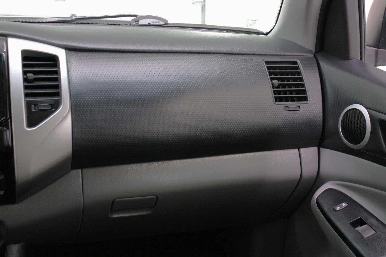 Toyota Tacoma 4WD Double Cab V6 MT (Natl) 2014
