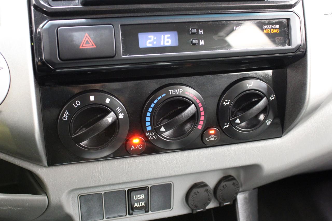 Toyota Tacoma 4WD Double Cab V6 MT (Natl) 2014