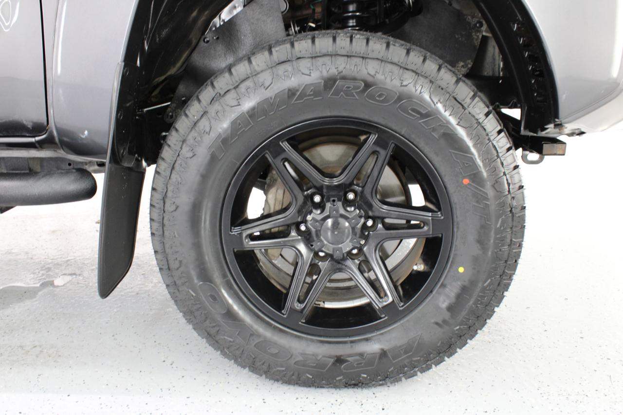 Toyota Tacoma 4WD Double Cab V6 MT (Natl) 2014
