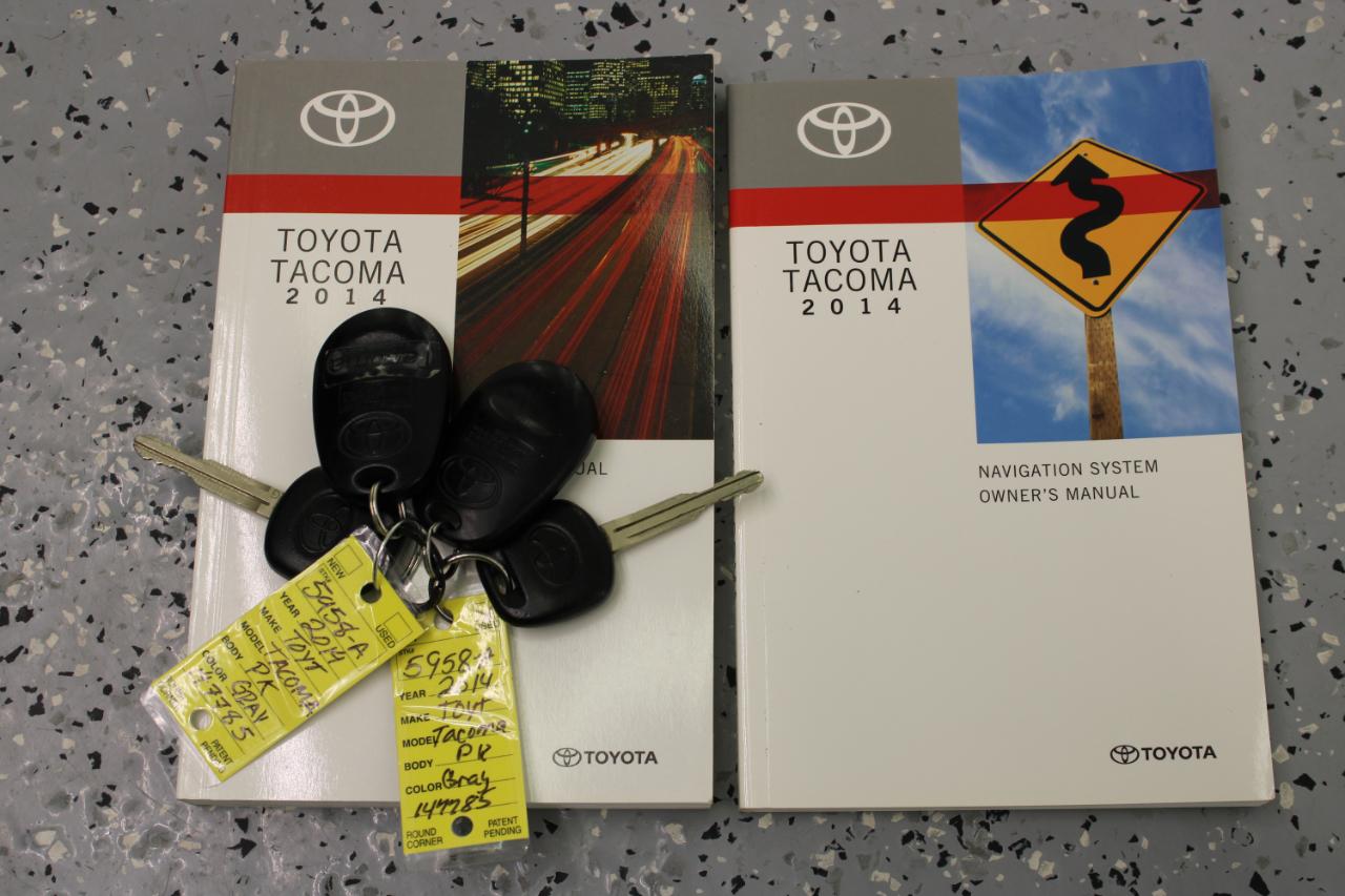 Toyota Tacoma 4WD Double Cab V6 MT (Natl) 2014