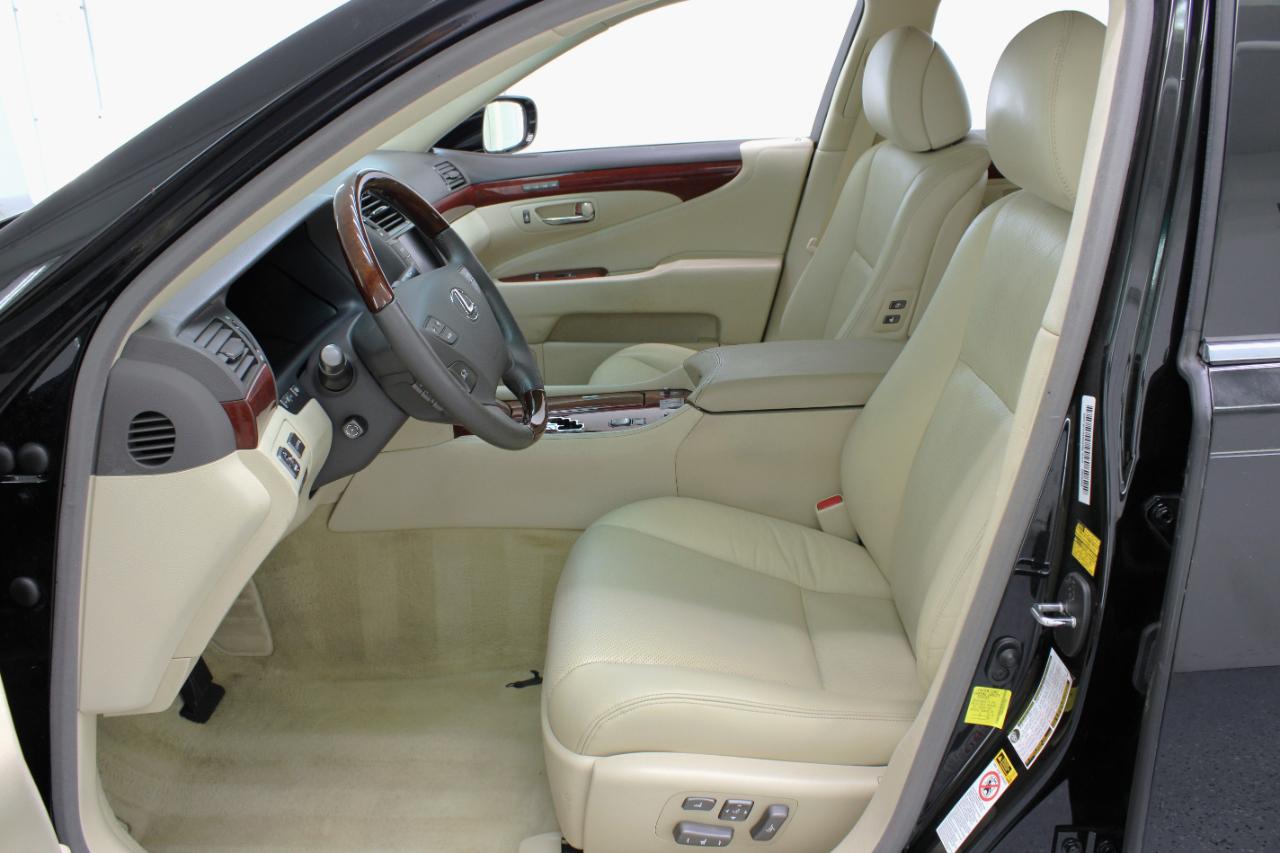 Lexus LS 460 4dr Sdn RWD 2012