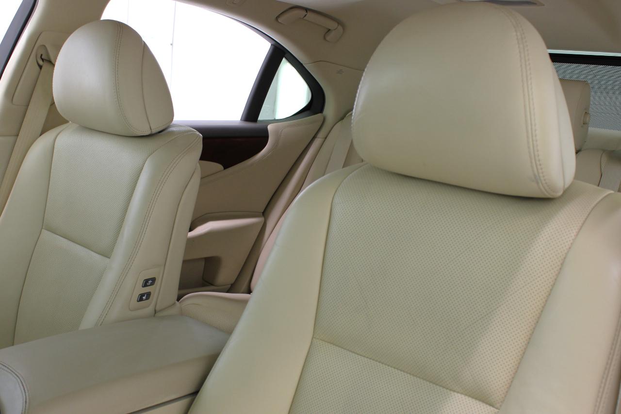 Lexus LS 460 4dr Sdn RWD 2012