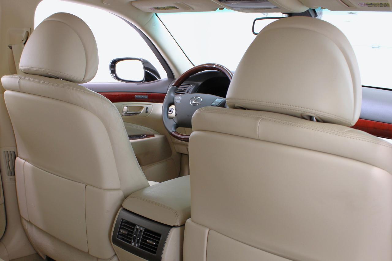 Lexus LS 460 4dr Sdn RWD 2012