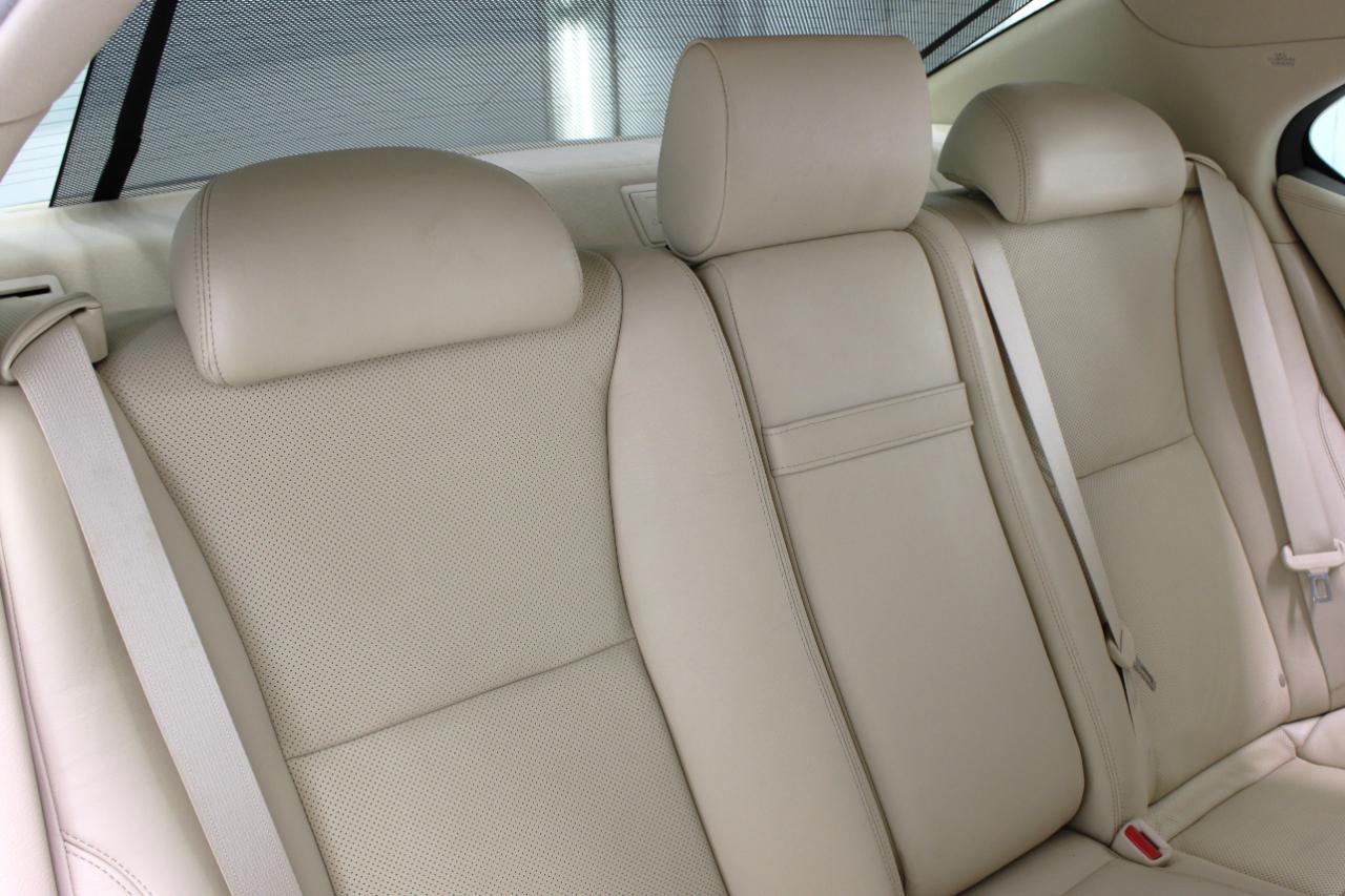 Lexus LS 460 4dr Sdn RWD 2012