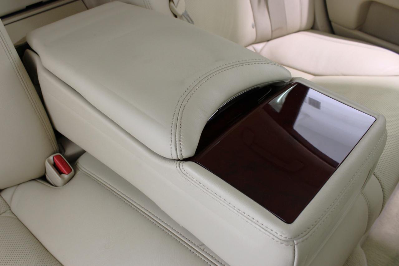 Lexus LS 460 4dr Sdn RWD 2012