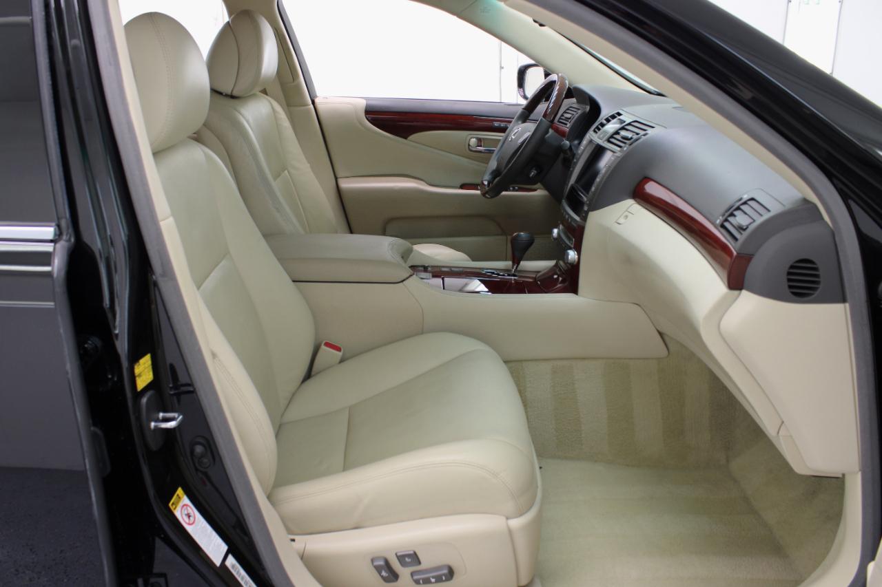 Lexus LS 460 4dr Sdn RWD 2012