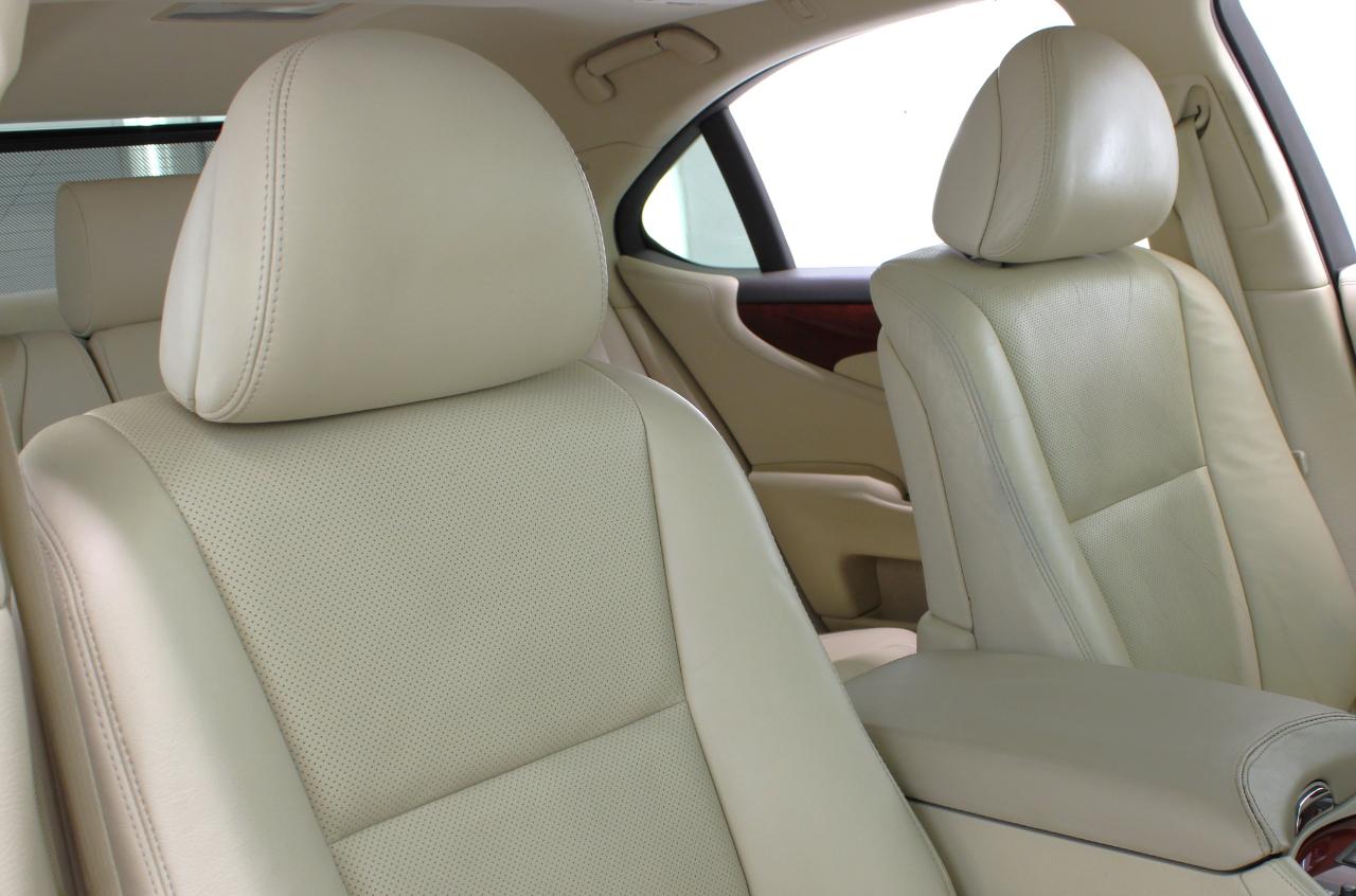 Lexus LS 460 4dr Sdn RWD 2012
