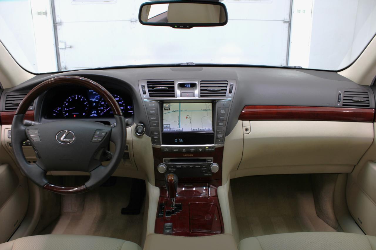 Lexus LS 460 4dr Sdn RWD 2012