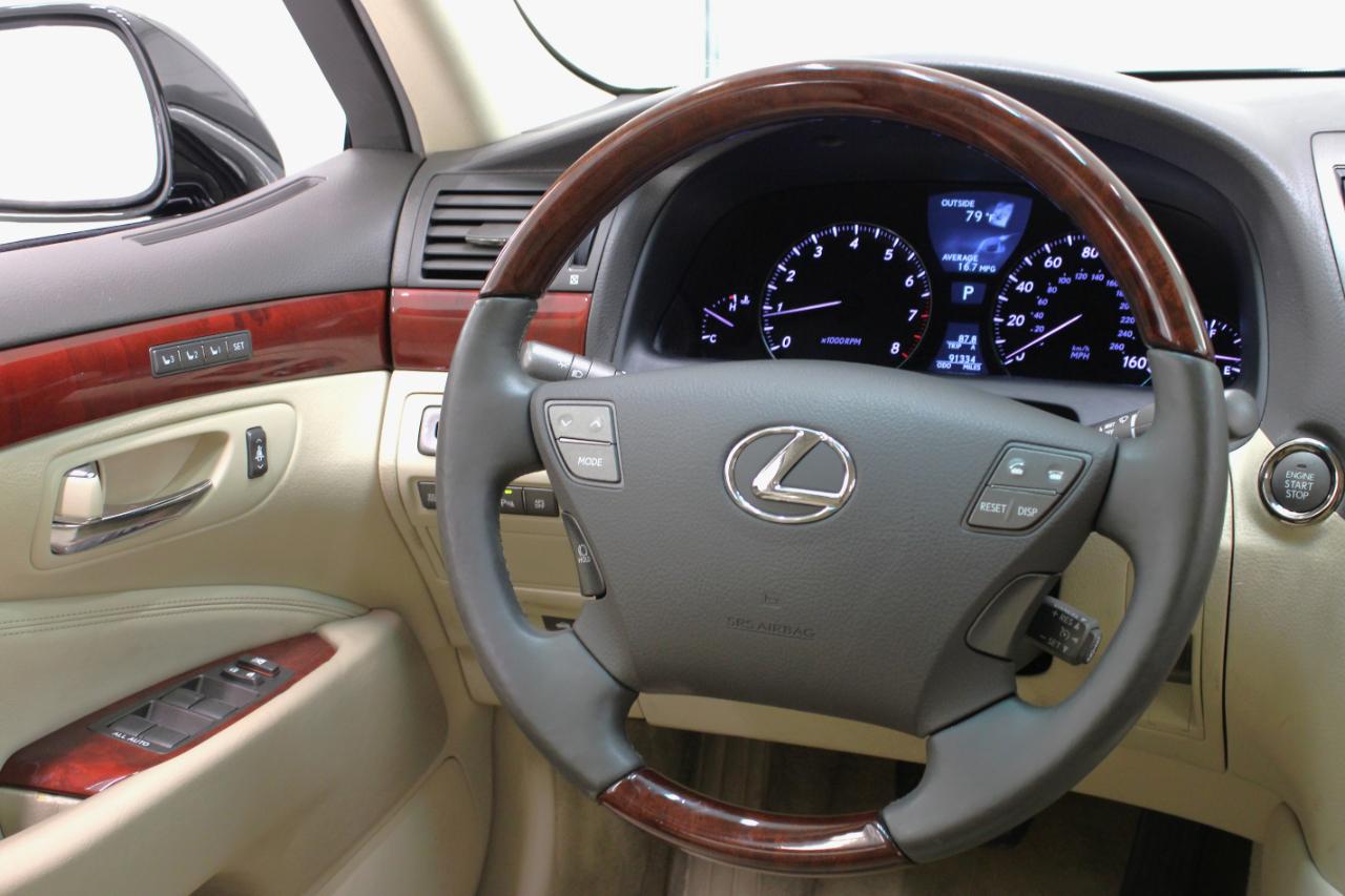 Lexus LS 460 4dr Sdn RWD 2012