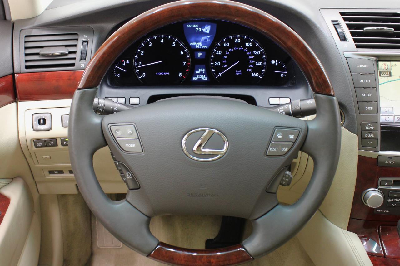 Lexus LS 460 4dr Sdn RWD 2012