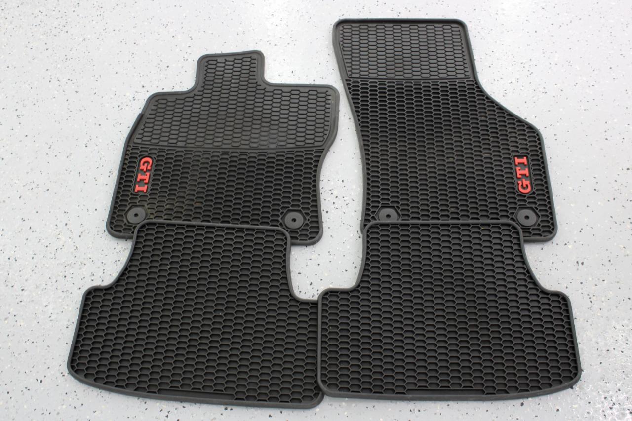 Volkswagen Golf GTI 2dr HB DSG SE 2021