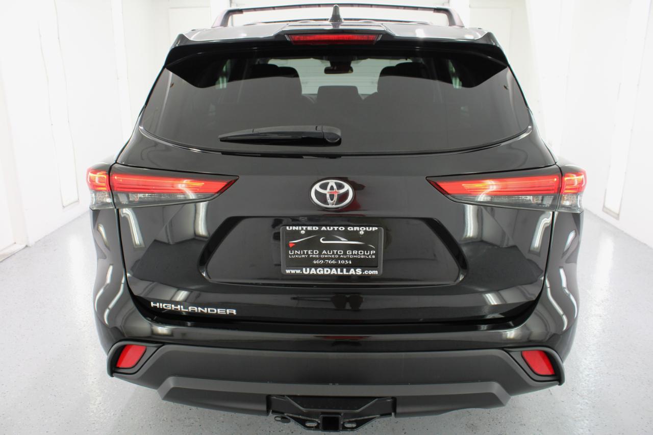 Toyota Highlander L FWD (Natl) 2021
