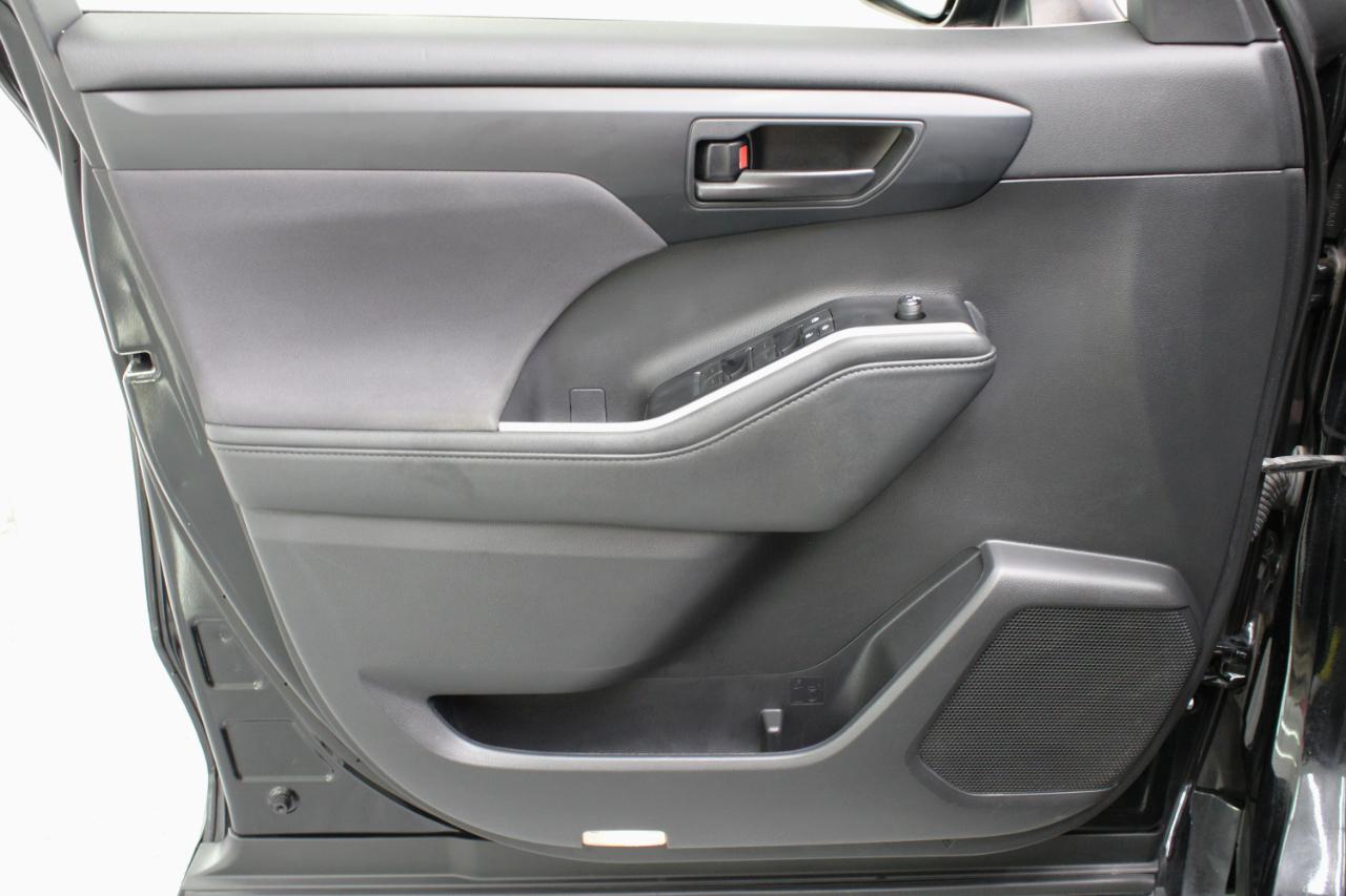 Toyota Highlander L FWD (Natl) 2021