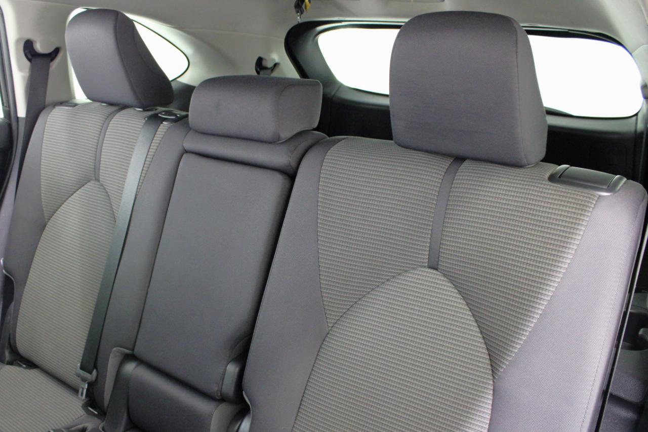 Toyota Highlander L FWD (Natl) 2021