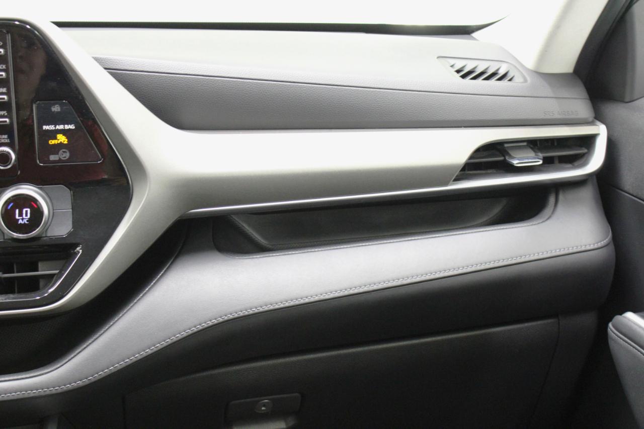 Toyota Highlander L FWD (Natl) 2021