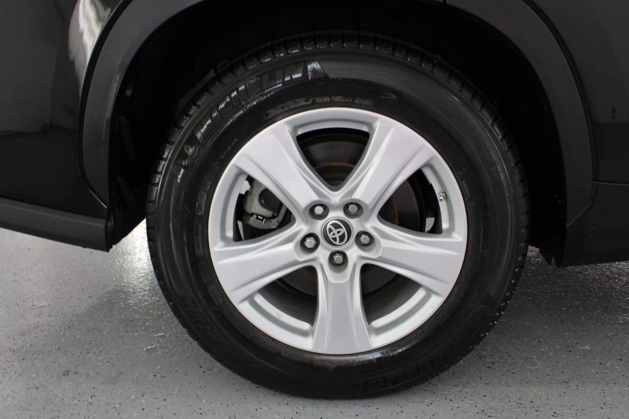 Toyota Highlander L FWD (Natl) 2021