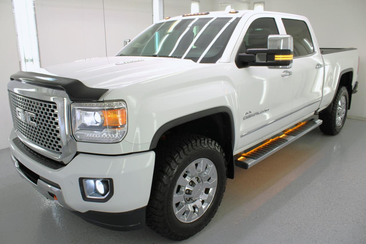 GMC Sierra 2500HD 4WD Crew Cab 153.7" Denali 2016