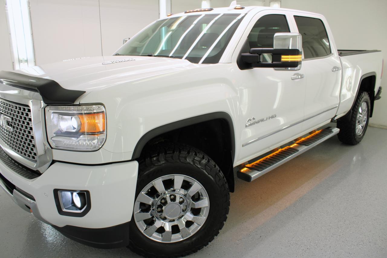 GMC Sierra 2500HD 4WD Crew Cab 153.7" Denali 2016
