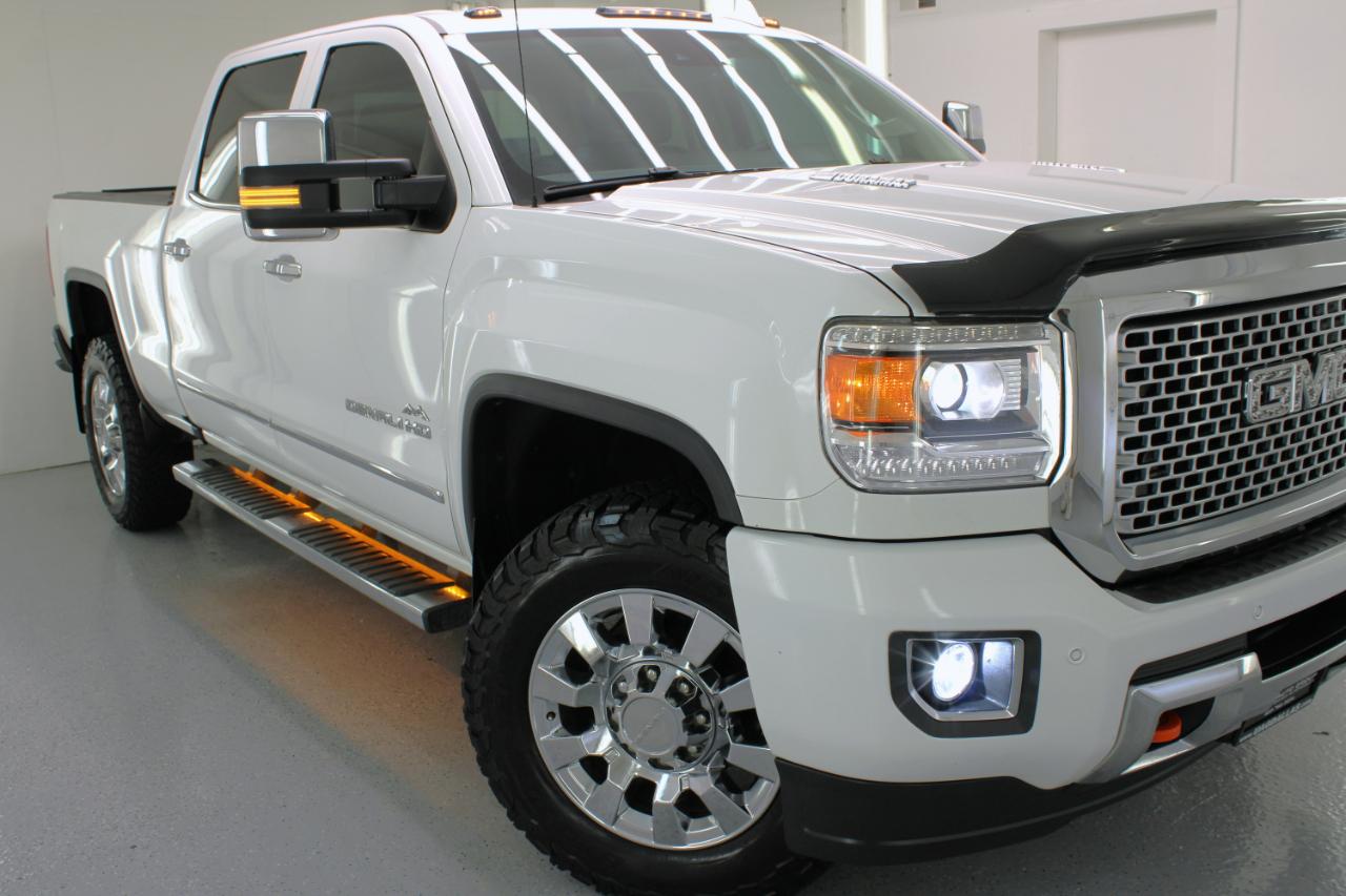 GMC Sierra 2500HD 4WD Crew Cab 153.7" Denali 2016