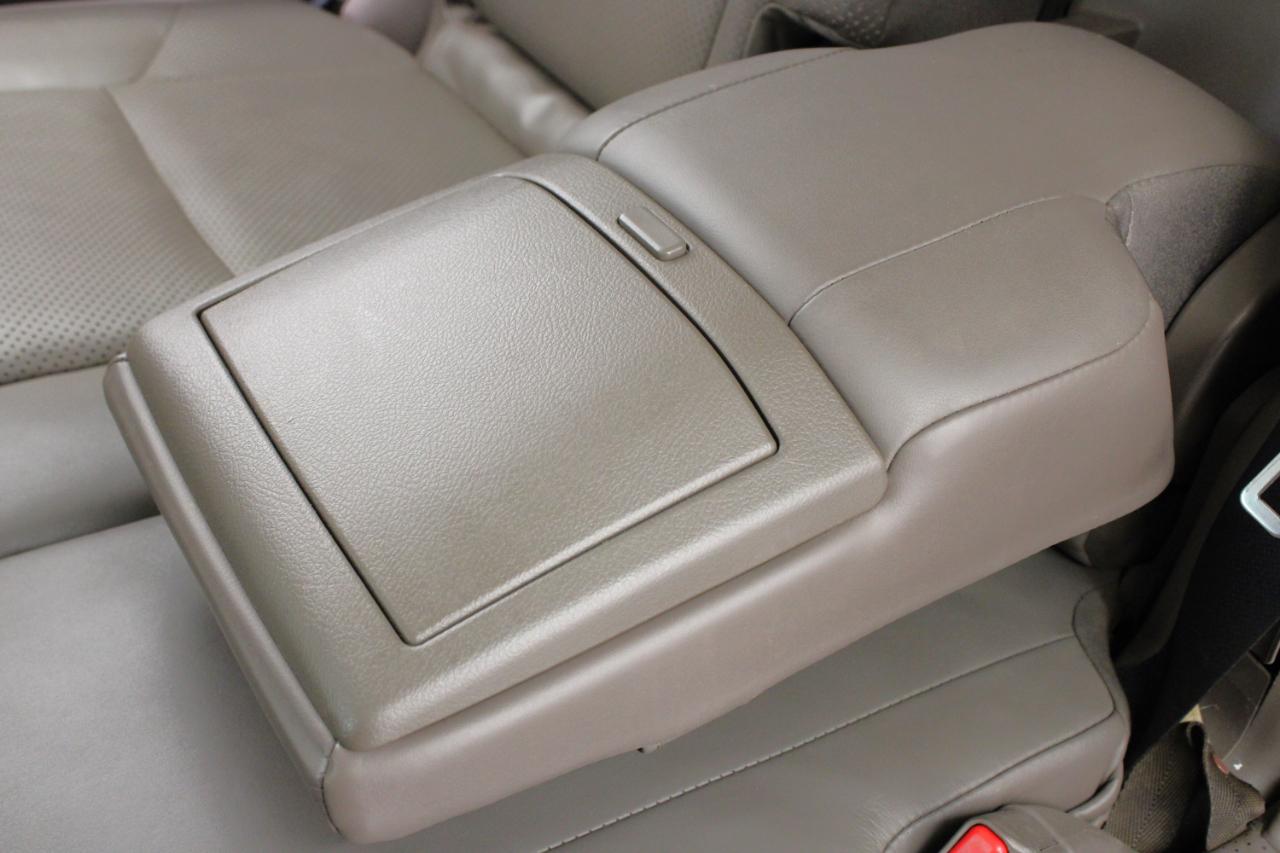 Lexus GX 460 4WD 4dr Premium 2012