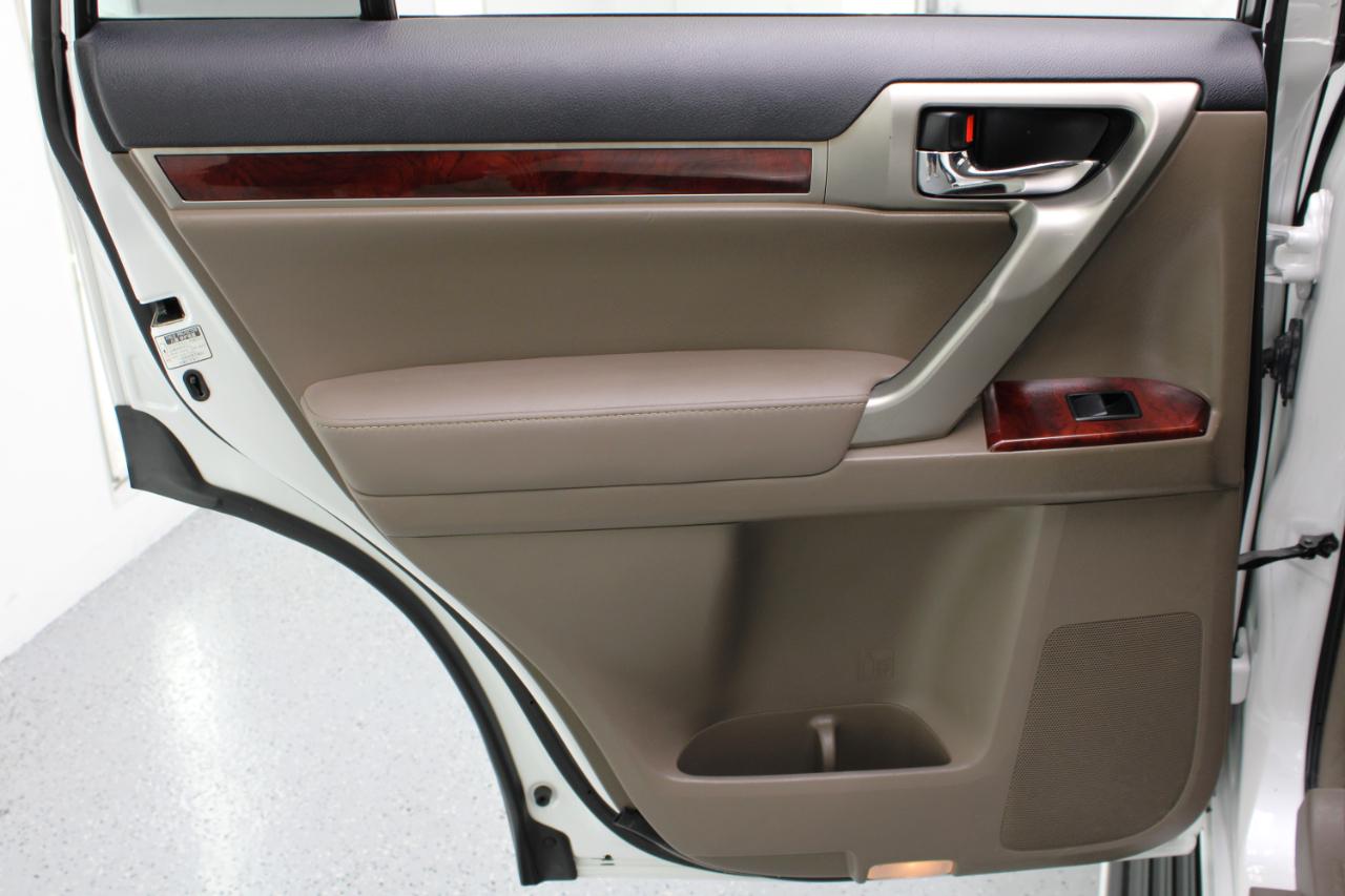 Lexus GX 460 4WD 4dr Premium 2012