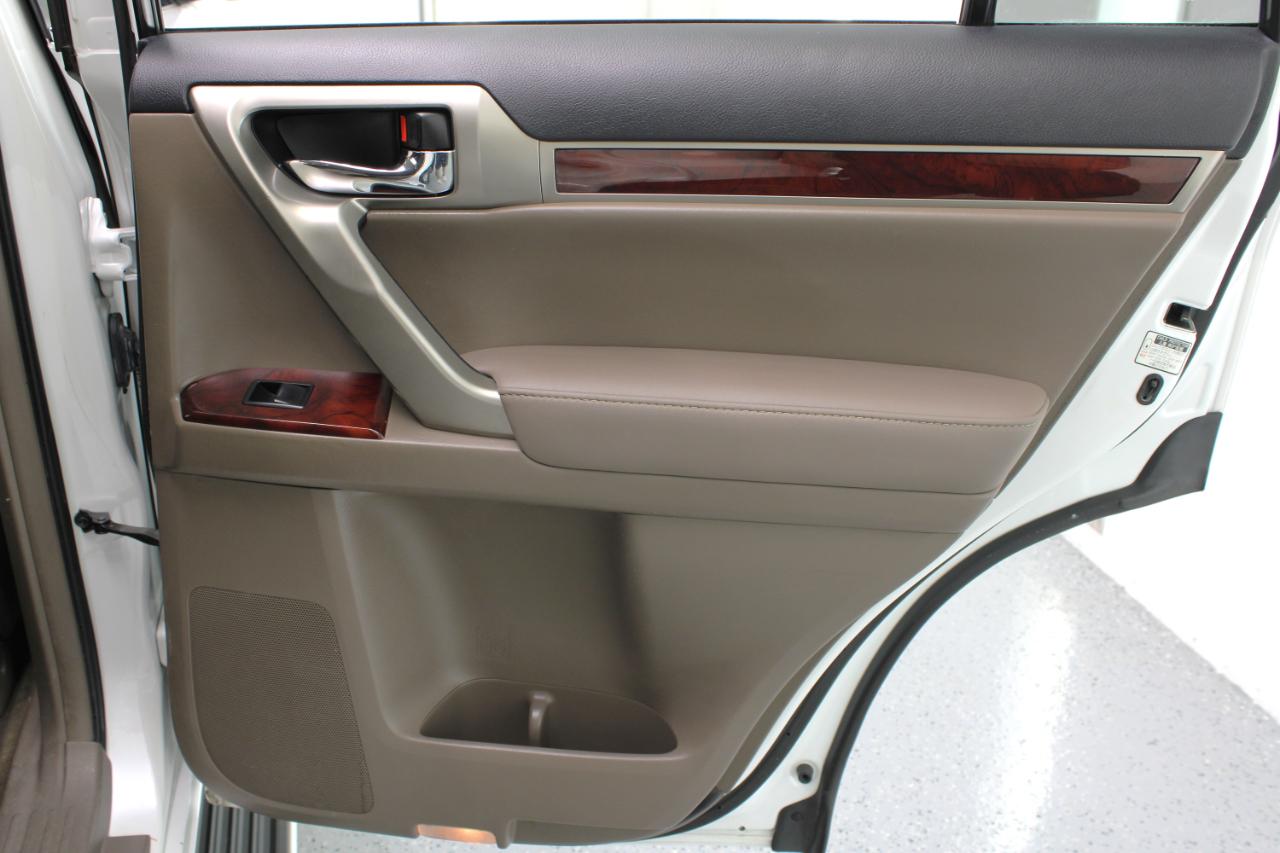 Lexus GX 460 4WD 4dr Premium 2012