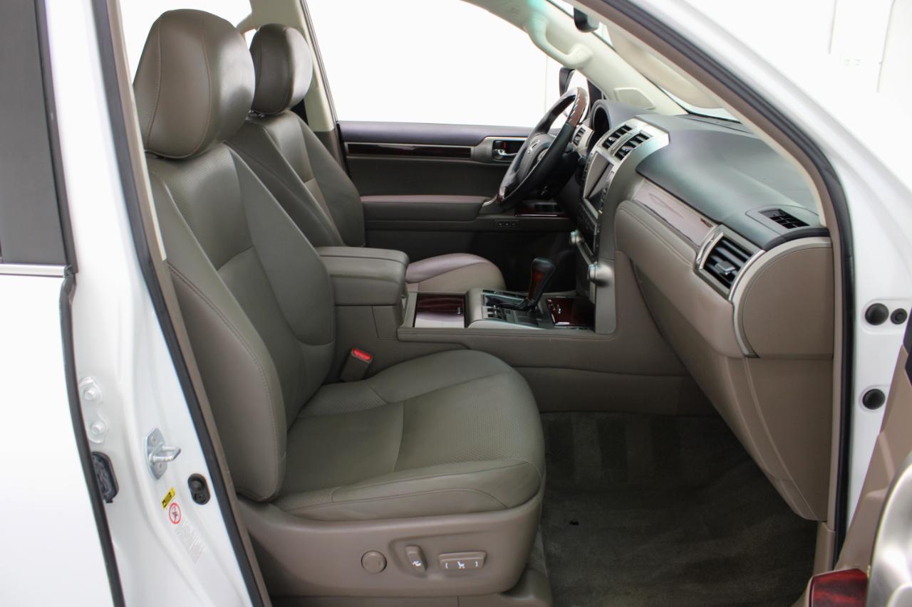 Lexus GX 460 4WD 4dr Premium 2012