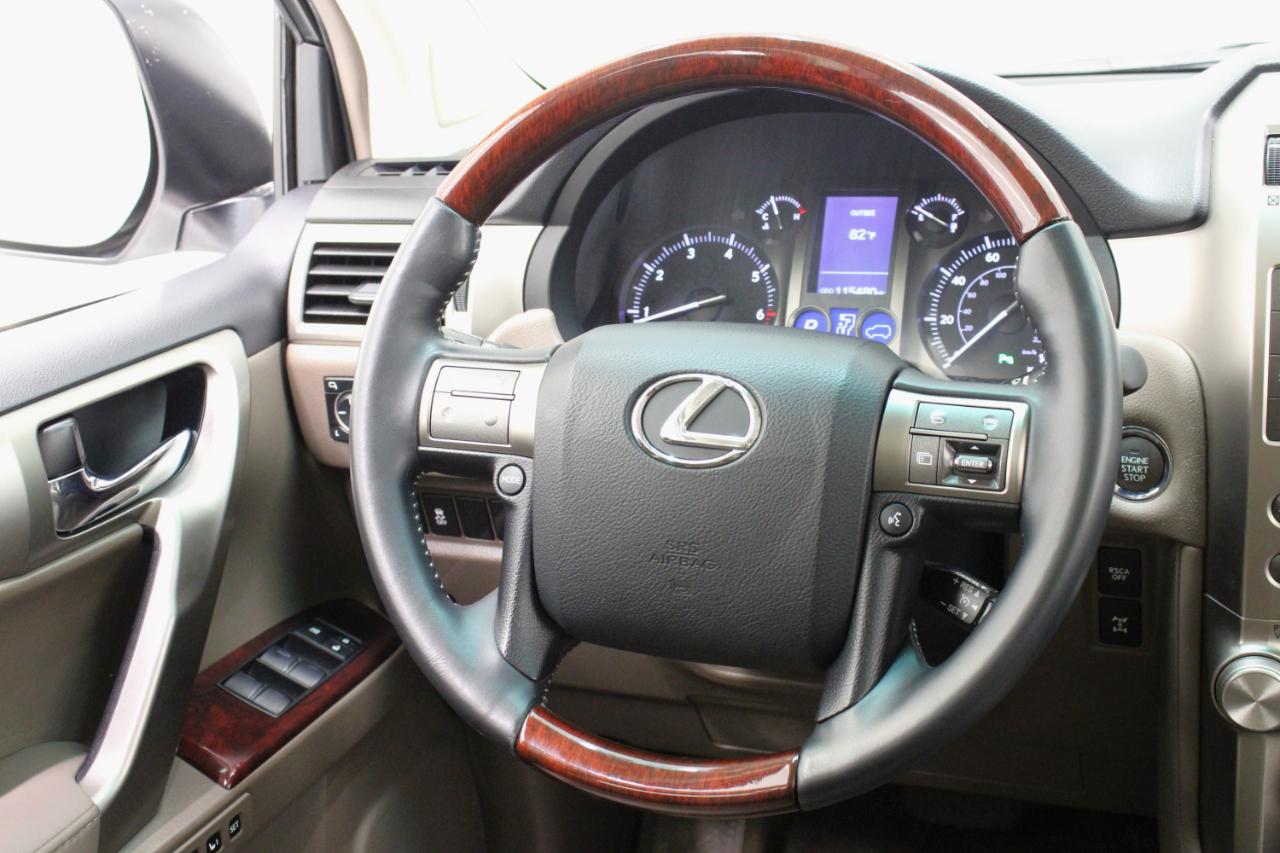 Lexus GX 460 4WD 4dr Premium 2012