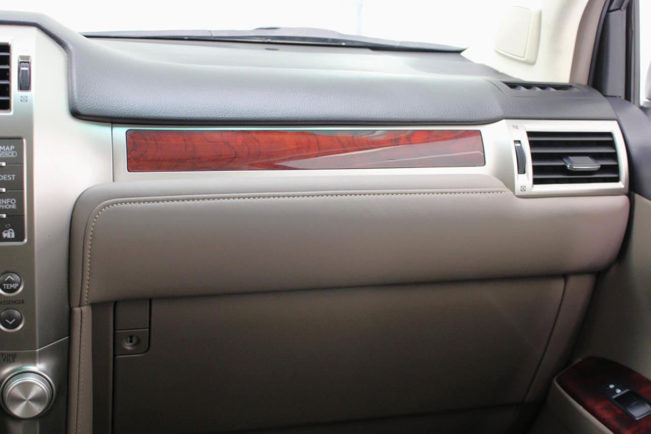 Lexus GX 460 4WD 4dr Premium 2012