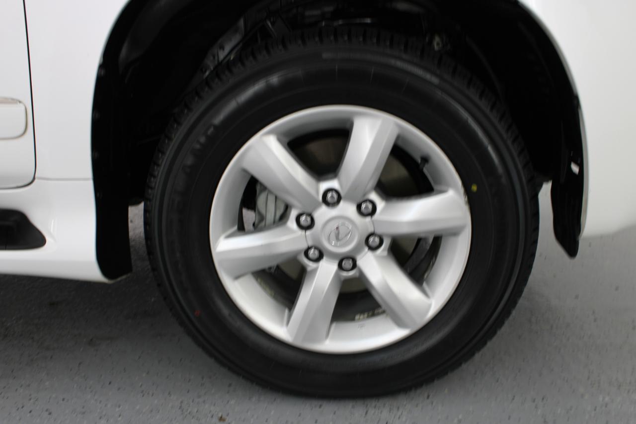 Lexus GX 460 4WD 4dr Premium 2012