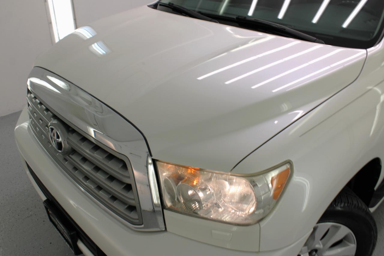 Toyota Sequoia 4WD 5.7L FFV Platinum (Natl) 2012