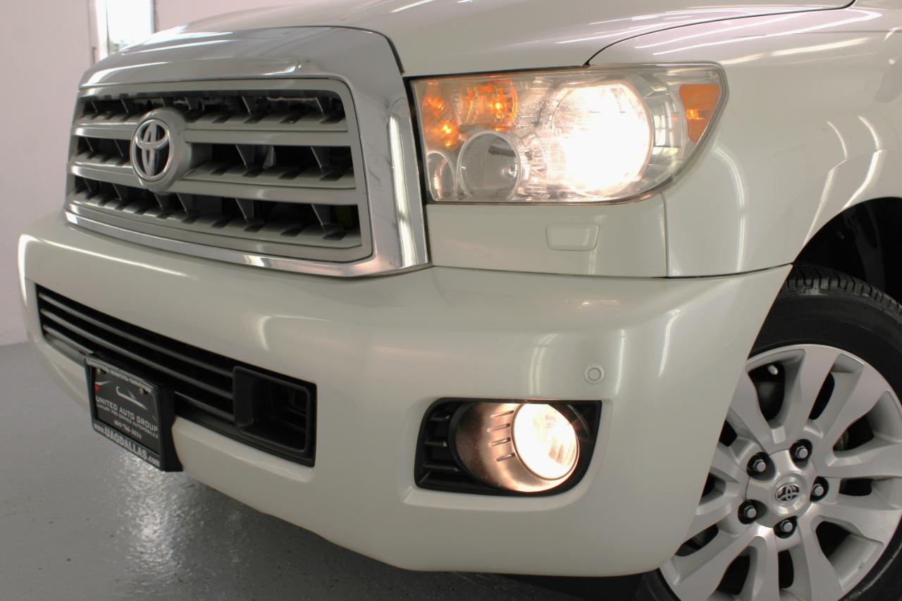 Toyota Sequoia 4WD 5.7L FFV Platinum (Natl) 2012