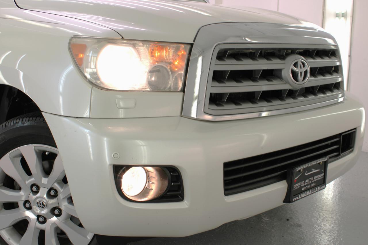 Toyota Sequoia 4WD 5.7L FFV Platinum (Natl) 2012