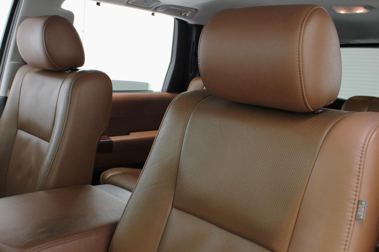 Toyota Sequoia 4WD 5.7L FFV Platinum (Natl) 2012