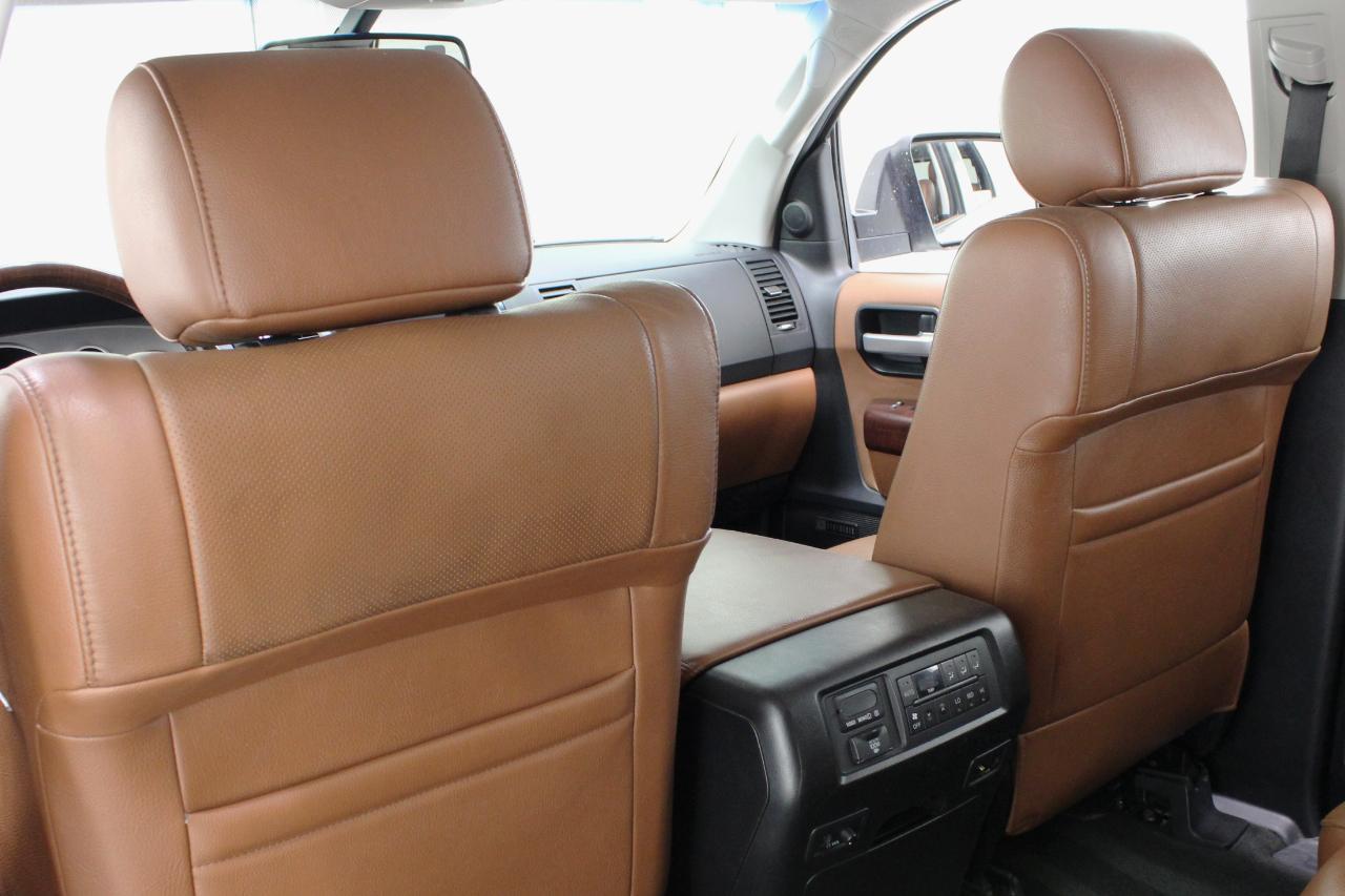 Toyota Sequoia 4WD 5.7L FFV Platinum (Natl) 2012