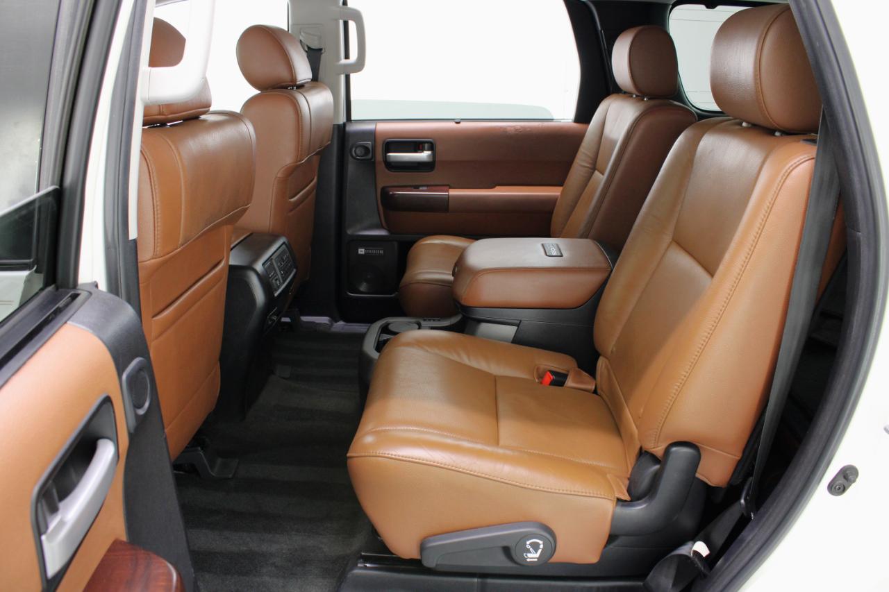 Toyota Sequoia 4WD 5.7L FFV Platinum (Natl) 2012
